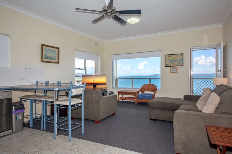 Quarterdeck, 5/12 Magnus Street – panoramic water views & close to town