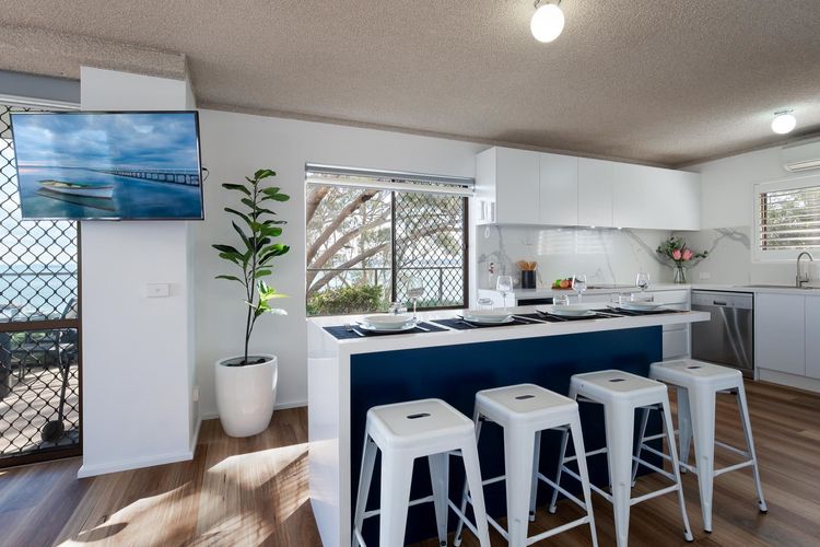 The Poplars, 1/36 Magnus St – Delightful unit with panoramic water views, pool, Linen, Aircon & WIFI
