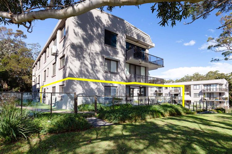 The Poplars, 1/36 Magnus St – Delightful unit with panoramic water views, pool, Linen, Aircon & WIFI