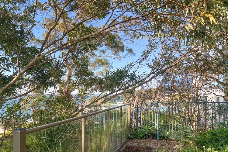 The Poplars, 1/36 Magnus St – Delightful unit with panoramic water views, pool, Linen, Aircon & WIFI