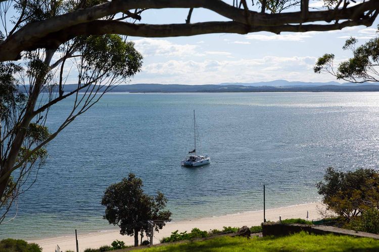 The Poplars, 1/36 Magnus St – Delightful unit with panoramic water views, pool, Linen, Aircon & WIFI