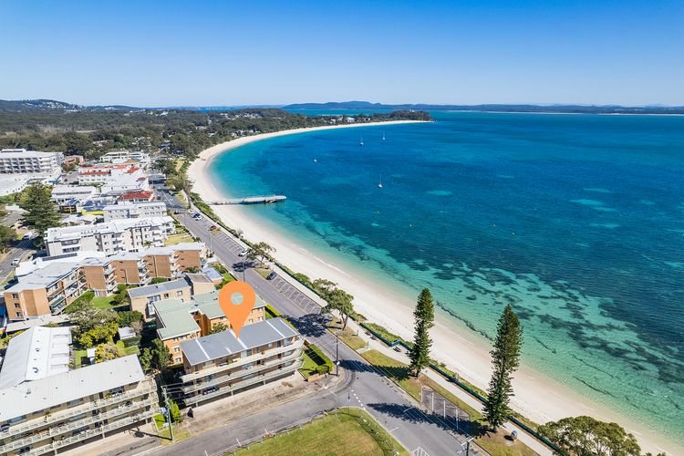 Shoal Towers, 5/11 Shoal Bay Rd – Air Conditioned + WIFI – fantastic location with water views