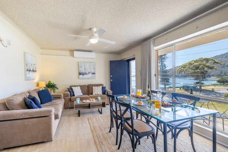 Shoal Towers, 5/11 Shoal Bay Rd – Air Conditioned + WIFI – fantastic location with water views