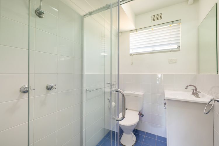 Shoal Towers, 5/11 Shoal Bay Rd – Air Conditioned + WIFI – fantastic location with water views