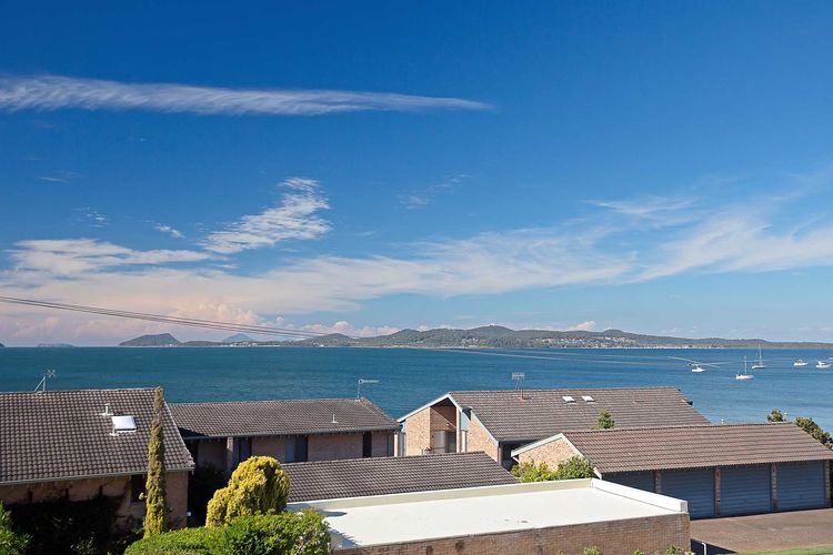 The Point, 5/5-7 Mitchell Street – large balcony with great water views