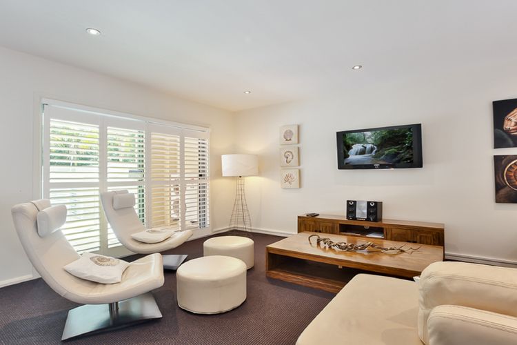 Pacific Blue  516/265 Sandy Point Road- private pool, aircon, WIFI