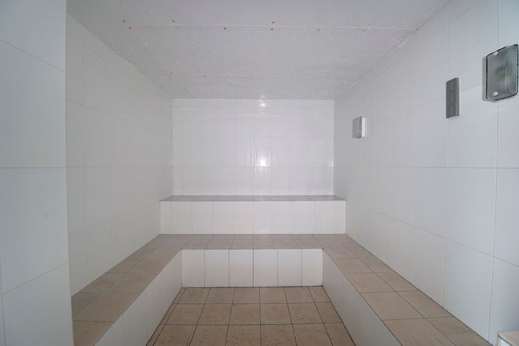 Pacific Blue  516/265 Sandy Point Road- private pool, aircon, WIFI