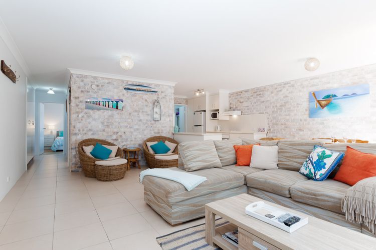 Bay Parklands, 54/2 Gowrie Avenue – air con, wifi, pool, tennis court,child friendly