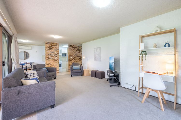 Bay Parklands, 56/2 Gowrie Ave – ground floor, air conditioned, wifi & Foxtel