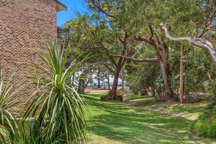 Bay Parklands, 56/2 Gowrie Ave – ground floor, air conditioned, wifi & Foxtel