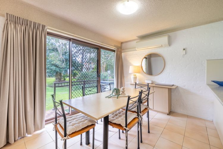 Bay Parklands, 56/2 Gowrie Ave – ground floor, air conditioned, wifi & Foxtel