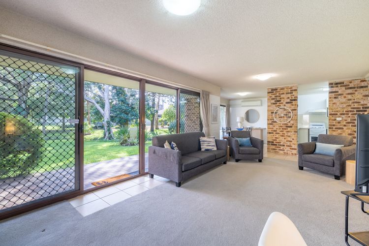Bay Parklands, 56/2 Gowrie Ave – ground floor, air conditioned, wifi & Foxtel