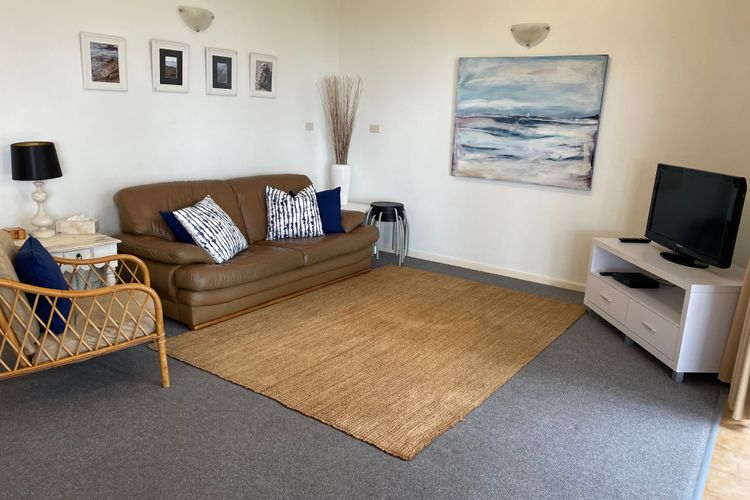 Fiddlers Green, 1/62 Magnus Street – ground floor unit close to CBD