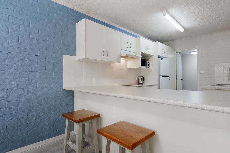 Bay Parklands, 57/2 Gowrie Ave – ground floor unit with pool, tennis court & aircon