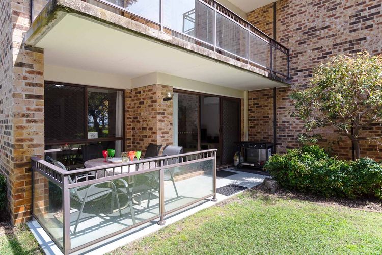 Bay Parklands, 57/2 Gowrie Ave – ground floor unit with pool, tennis court & aircon