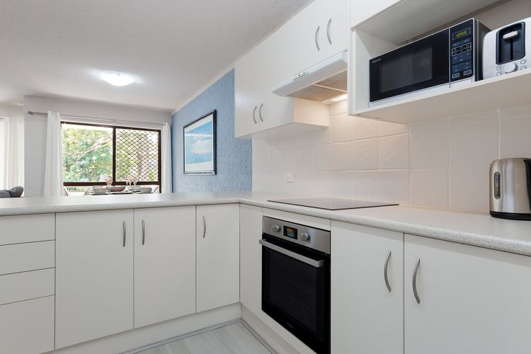 Bay Parklands, 57/2 Gowrie Ave – ground floor unit with pool, tennis court & aircon