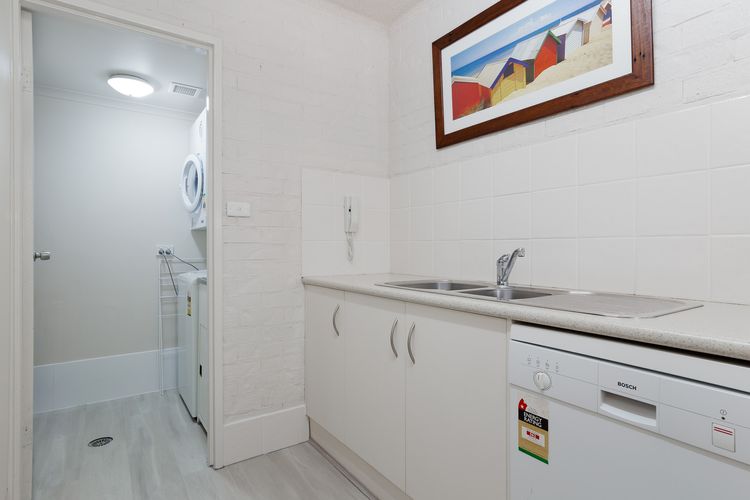 Bay Parklands, 57/2 Gowrie Ave – ground floor unit with pool, tennis court & aircon