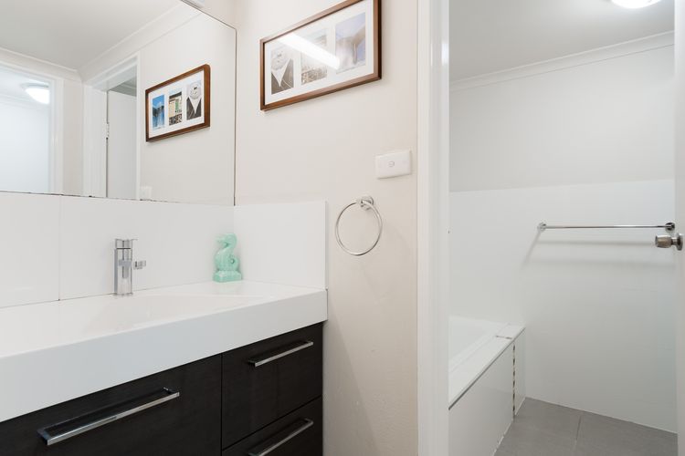 Bay Parklands, 57/2 Gowrie Ave – ground floor unit with pool, tennis court & aircon