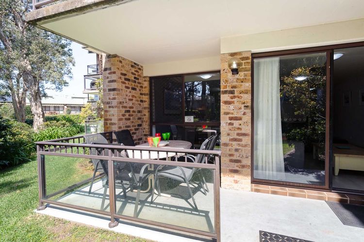 Bay Parklands, 57/2 Gowrie Ave – ground floor unit with pool, tennis court & aircon