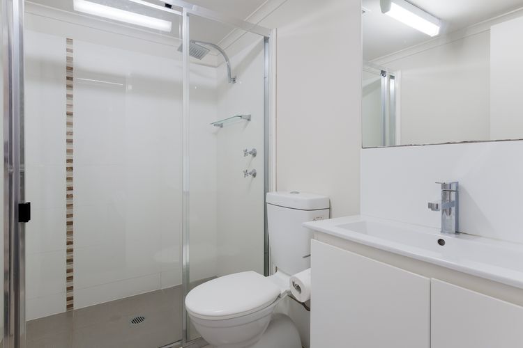 Bay Parklands, 57/2 Gowrie Ave – ground floor unit with pool, tennis court & aircon