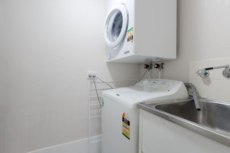 Bay Parklands, 57/2 Gowrie Ave – ground floor unit with pool, tennis court & aircon