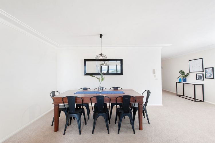 Florentine, 6/11 Columbia Close – stunning unit with sensational views