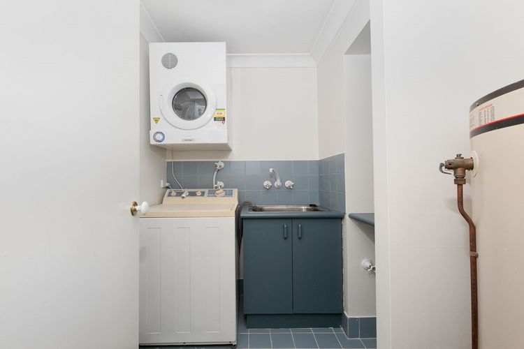 Florentine, 6/11 Columbia Close – stunning unit with sensational views