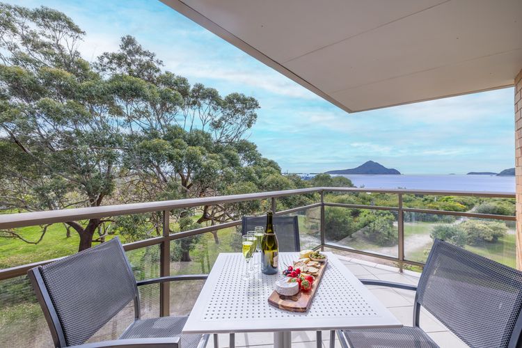 Intrepid, 6/3 Intrepid Close – right on the waterfront