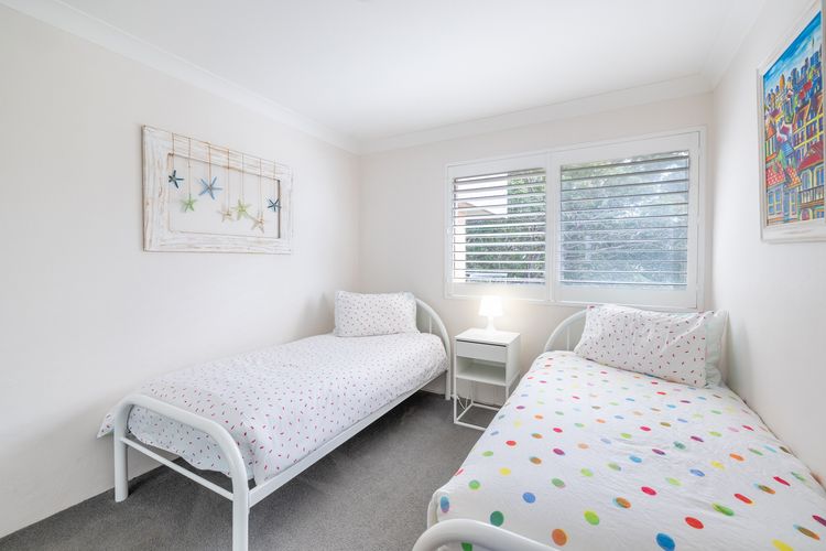 Intrepid, 6/3 Intrepid Close – right on the waterfront