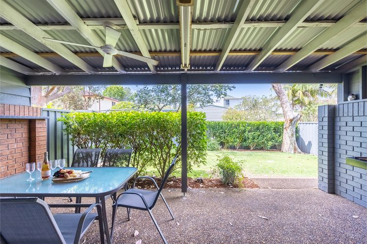 1/10 Catalina Close – so close to the water