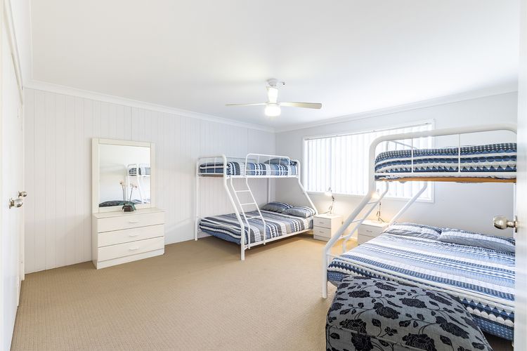 1/10 Catalina Close – so close to the water