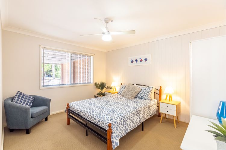 1/10 Catalina Close – so close to the water