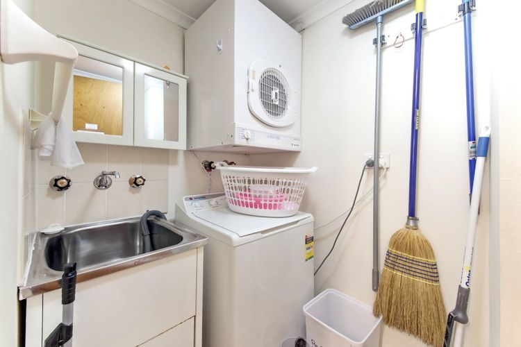 Bay Parklands, 62/2 Gowrie Avenue – WIFI, Pool, Tennis, Water Views & Aircon