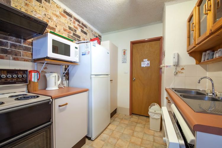 Bay Parklands, 62/2 Gowrie Avenue – WIFI, Pool, Tennis, Water Views & Aircon