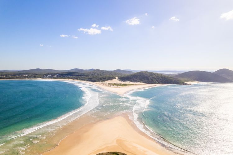 Bay Parklands, 69/2 Gowrie Avenue – large unit with views, pool, tennis court & spa