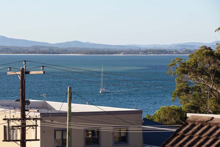 Bellevue, 7/4 Donald Street – renovated unit with air con and Wi-Fi with views & central to CBD