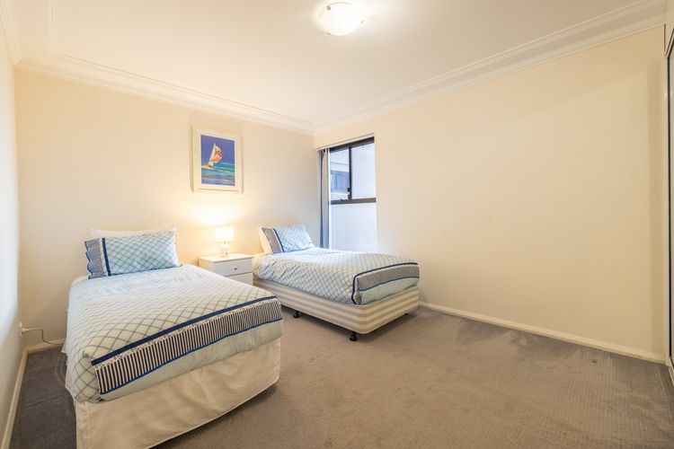 Florentine, 7/11 Columbia Close – wifi, air conditioned unit with fantastic views of Little Beach
