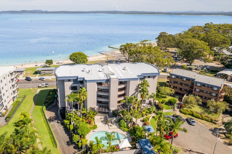 Florentine, 7/11 Columbia Close – wifi, air conditioned unit with fantastic views of Little Beach