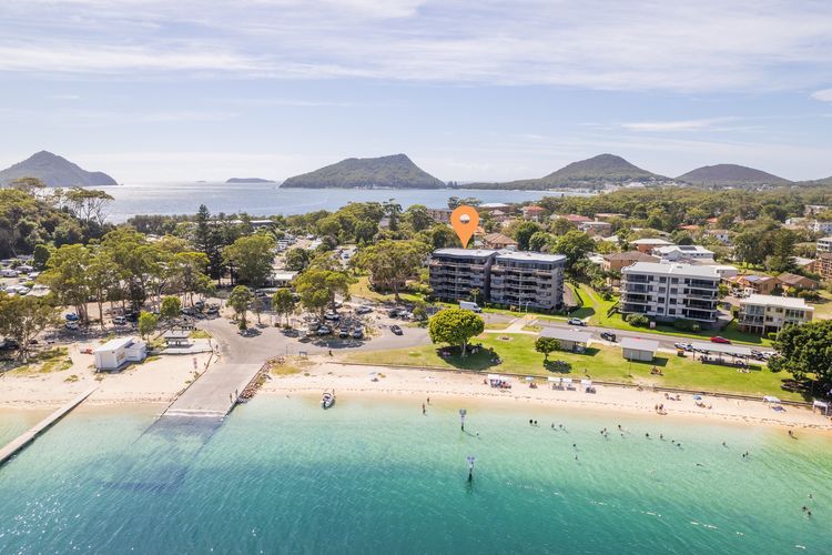 Florentine, 7/11 Columbia Close – wifi, air conditioned unit with fantastic views of Little Beach