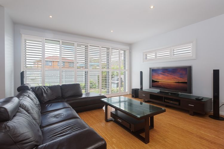 7 Judith Street – Stunning duplex with ducted air