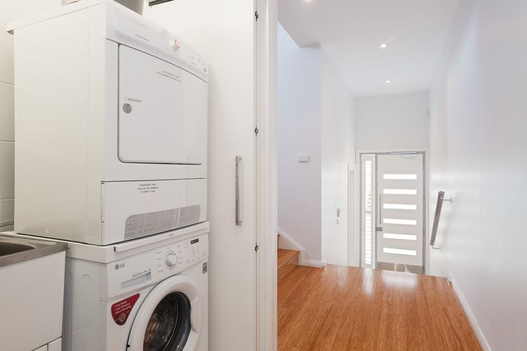 7 Judith Street – Stunning duplex with ducted air