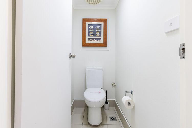 The Crest, 7/6-8 Tomaree RD – Stunning unit with Spectacular Water Views