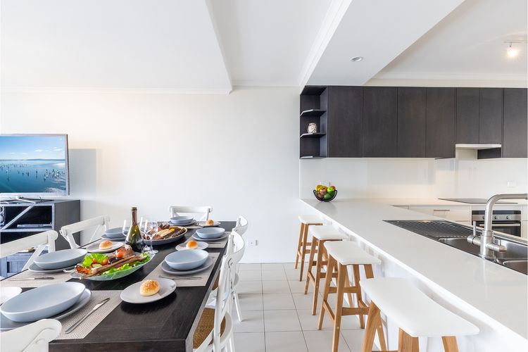 The Crest, 7/6-8 Tomaree RD – Stunning unit with Spectacular Water Views