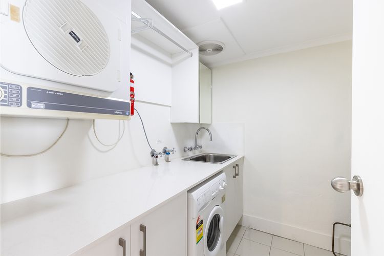 The Crest, 7/6-8 Tomaree RD – Stunning unit with Spectacular Water Views