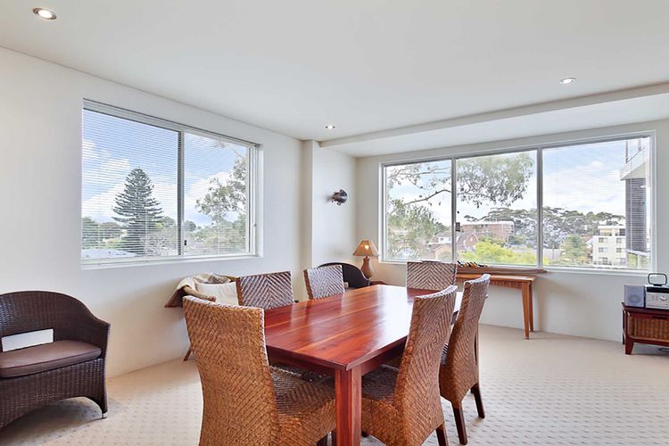 Carrington, 8/15 Government Road – spacious unit with air conditioning, lift, secure parking and close to town