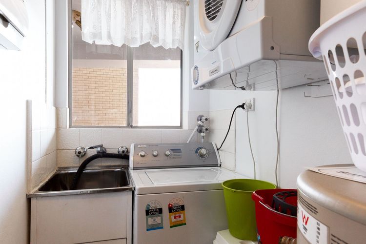 Kiah, 8/53 Victoria Parade – Stunning water views, WIFI & Air Con