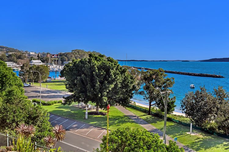 Kiah, 8/53 Victoria Parade – Stunning water views, WIFI & Air Con