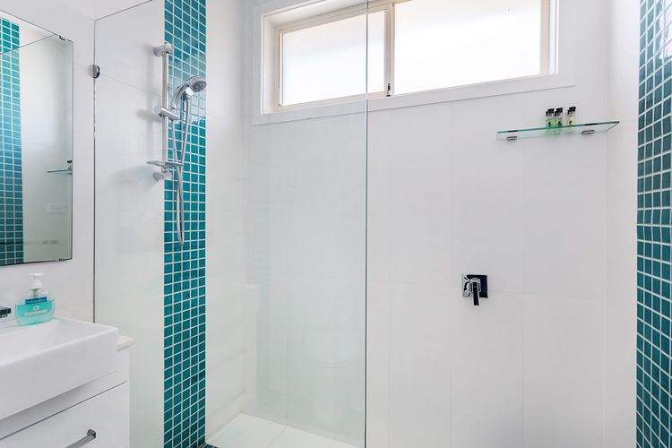Bathroom 3 (Downstairs)