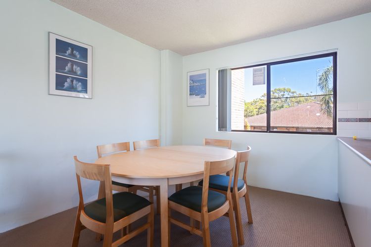 Commodore, 9/6 Intrepid Close – SO CLOSE TO THE WATERS EDGE