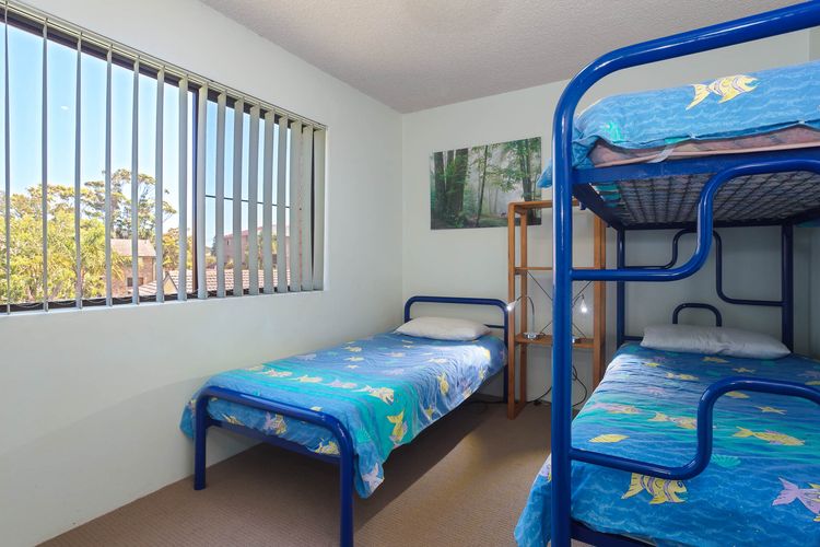 Commodore, 9/6 Intrepid Close – SO CLOSE TO THE WATERS EDGE